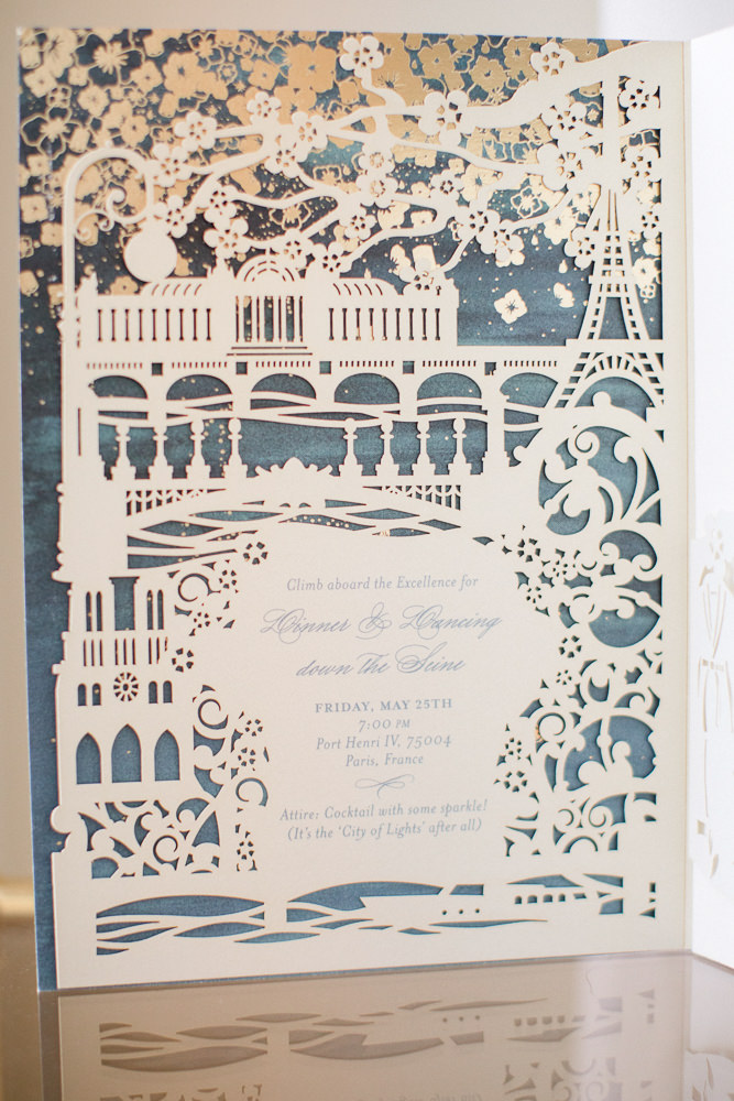 The wedding invitation should match the theme of your wedding